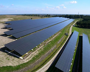 Solar company contracts with German, French partners
